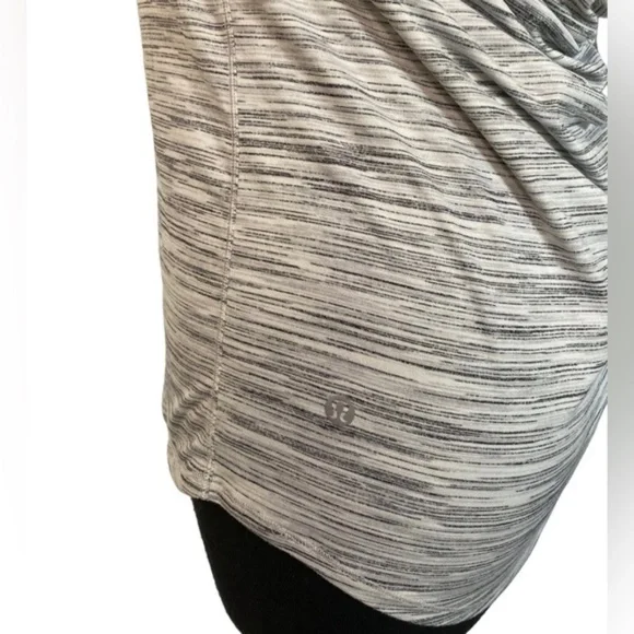 Lululemon Slay The Studio 2-In-1 Tank *Medium Support B/C Cup - Picture 2 of 10